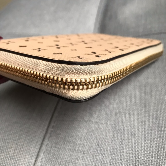 *SOLD* Michael Kors Long Zip-Around Wallet - Picture 7 of 8